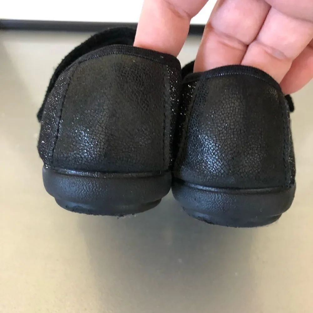 Girls’ Glitter Mary Janes (EUC)‎